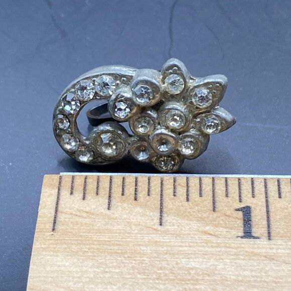 Vintage Rhinestone Screw Back Earrings Silver Tone Floral Cluster MCM *Read* - Picture 2 of 2